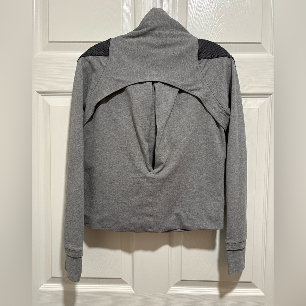 Lululemon Women's Gray Sway Moto Asymmetrical Zip Cowl Neck Jacket Size 6 EUC - Picture 4 of 11